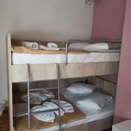 Amaya Pine Guest house *